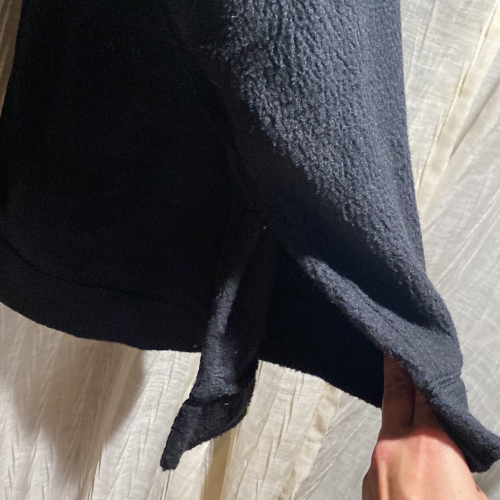 Black Sherpa quarter zip sweater with front pocket - Picture 4 of 7